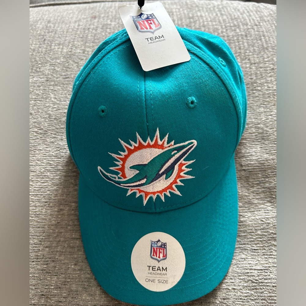 Brand New with tag-Miami Dolphins Teal Cap
